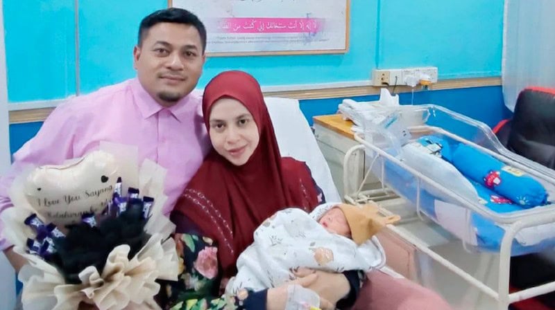 19 tahun layari bahtera mahligai, pasangan syukur timang anak ke-12 7